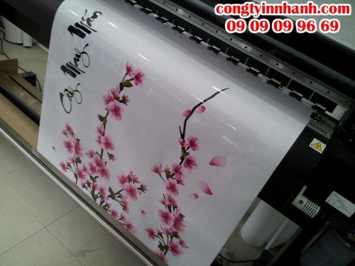 Dịch vụ in nhanh decal dán hình hoa mai, hoa đào trang trí phòng chờ, quầy lễ tân mừng Tết Đinh Dậu cho đại lý xe Toyota